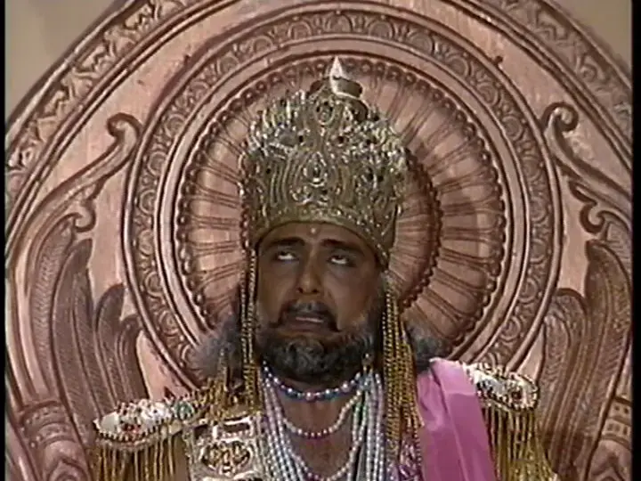 Dhritrashtra crowns Yudhishthir as Yuvraj